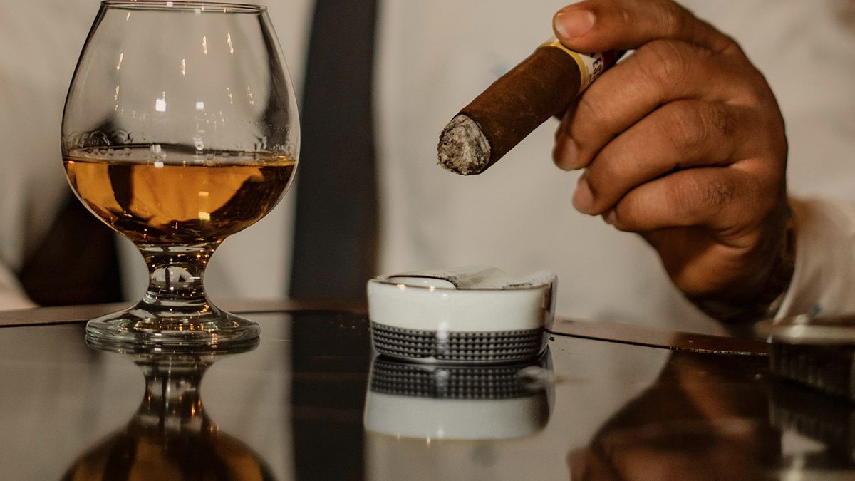 zigarren whiskey pexels daroon 31332328